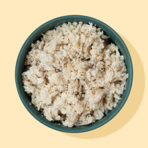 Alternative view of Puppy food with whole meat and balanced nutrition